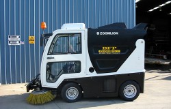 ZOOMLION SMALL SWEEPER 2